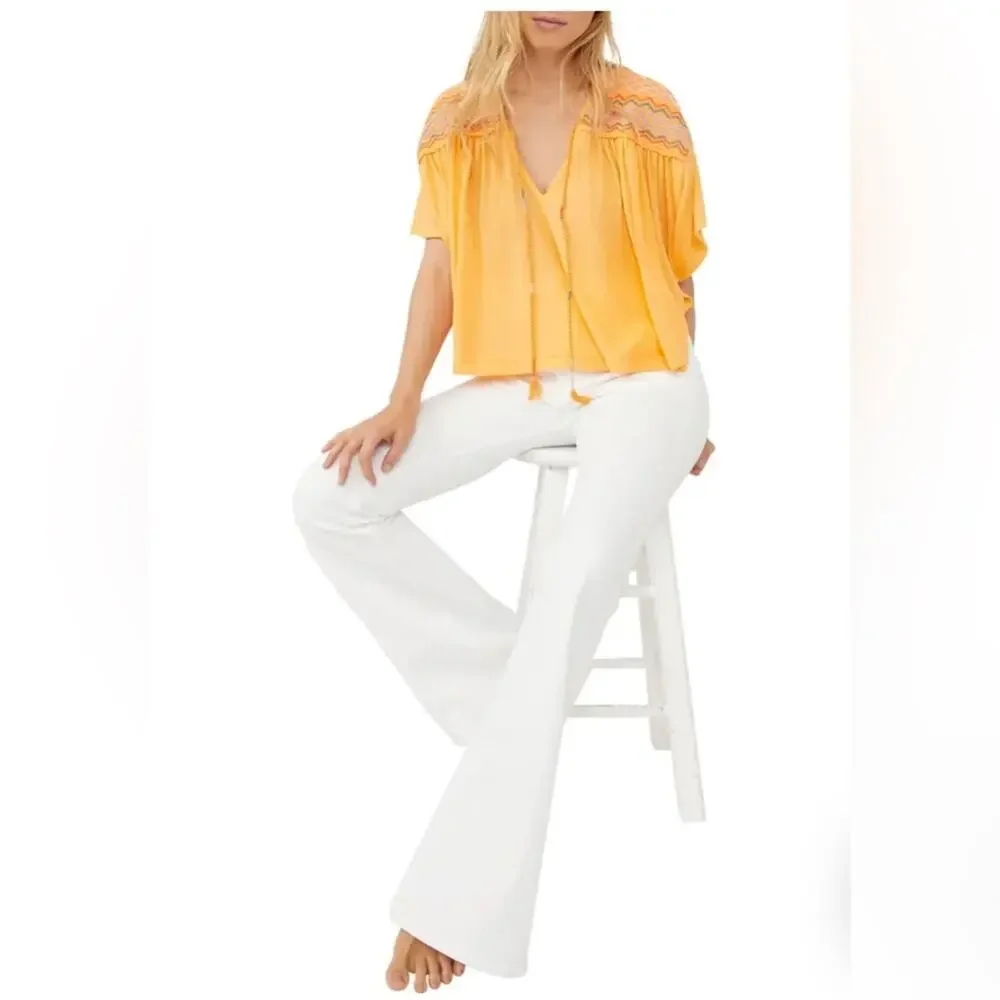 NWT! FREE PEOPLE Market Embroidered V-Neck Top size Medium